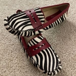 Vaneli Size 9.5 N Zebra Flats